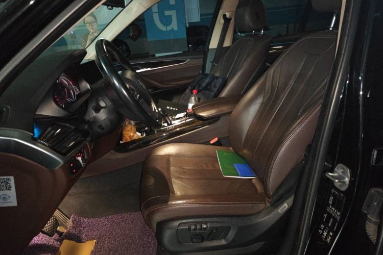 Used BMW X5 2018 xDrive28i Left Front Seat