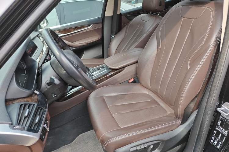 Used BMW X5 2018 xDrive28i Left Front Seat