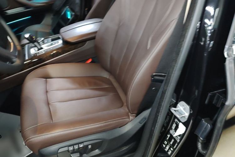 Used BMW X5 2018 xDrive35i Elegant Edition Left Front Seat