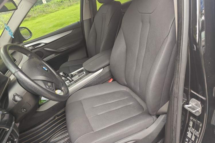 Used BMW X5 2018 xDrive35i Base Model Middle East Left Front Seat