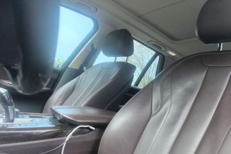 Used BMW X5 2018 xDrive28i Left Front Seat