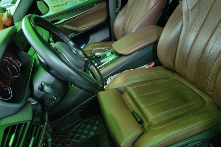 Used BMW X5  Left Front Seat