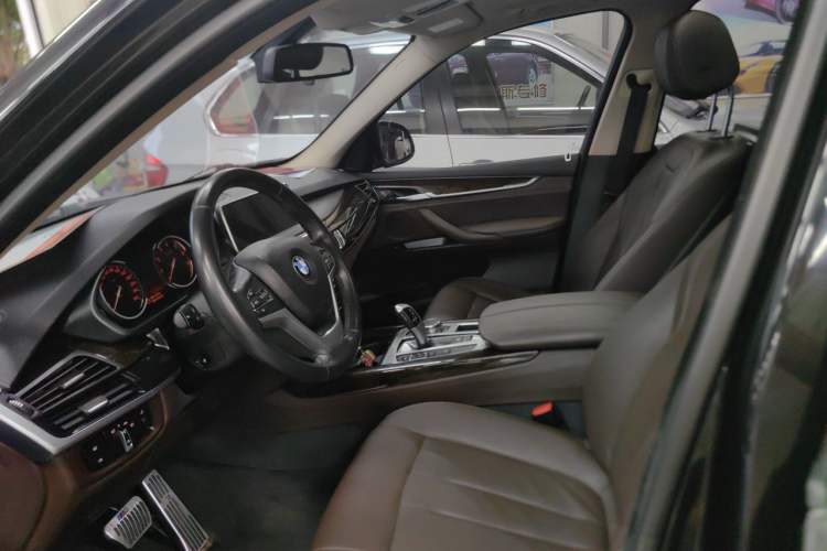 Used BMW X5 2018 xDrive35i Elegant Edition Left Front Seat