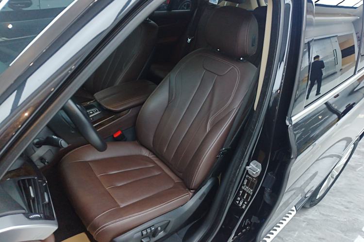 Used BMW X5 2018 xDrive28i Left Front Seat