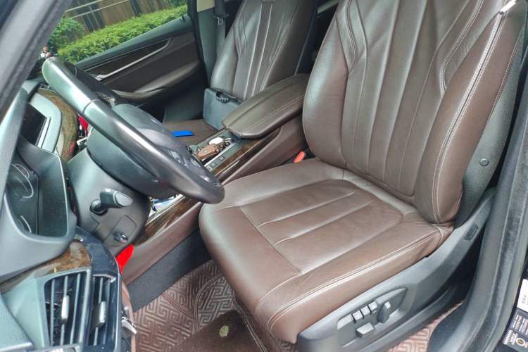 Used BMW X5 2018 xDrive28i Left Front Seat