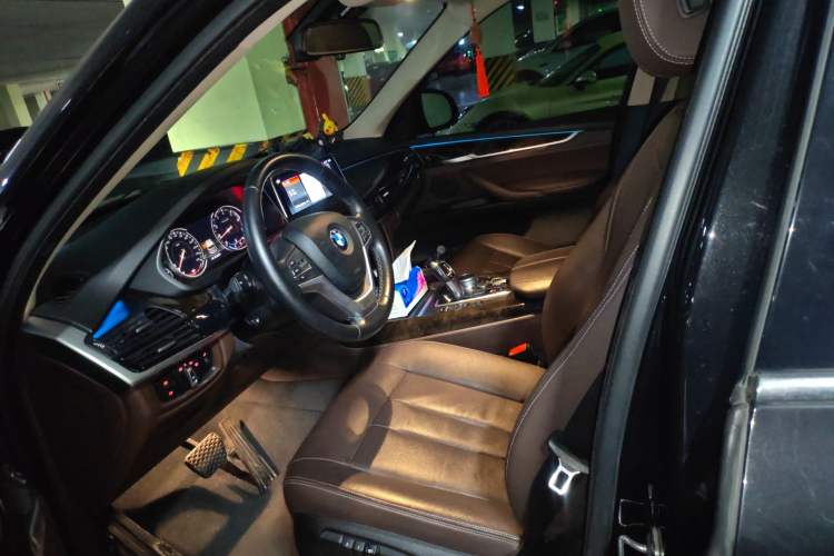 Used BMW X5 2018 xDrive28i Left Front Seat