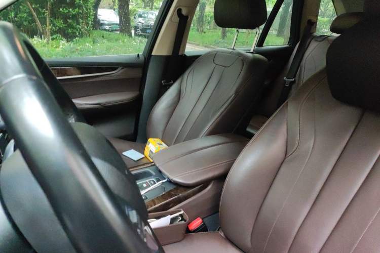 Used BMW X5 2018 xDrive28i Left Front Seat