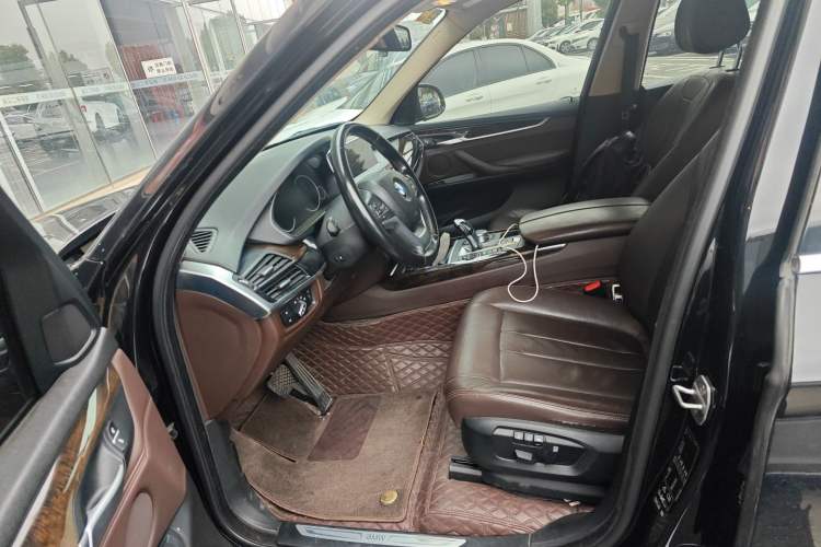 Used BMW X5 2018 xDrive28i Left Front Seat