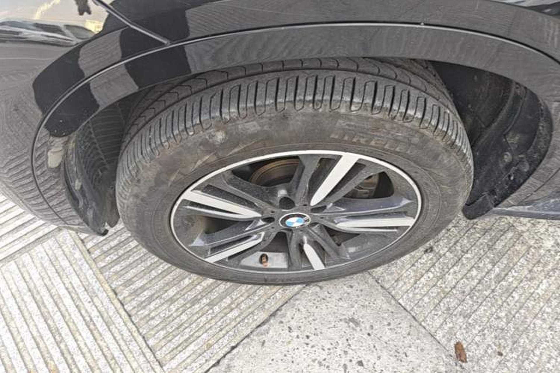 Used BMW X5 2018 xDrive35i Elegant Edition Left Front Wheel Hub