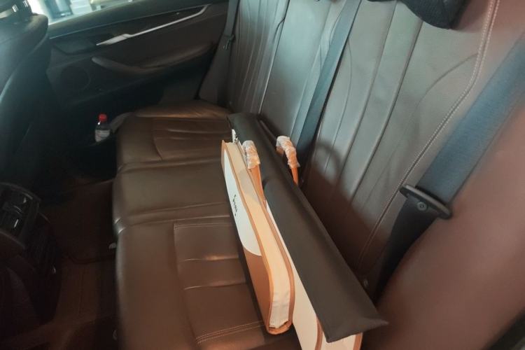 Used BMW X5 2018 xDrive28i Left Rear Seat