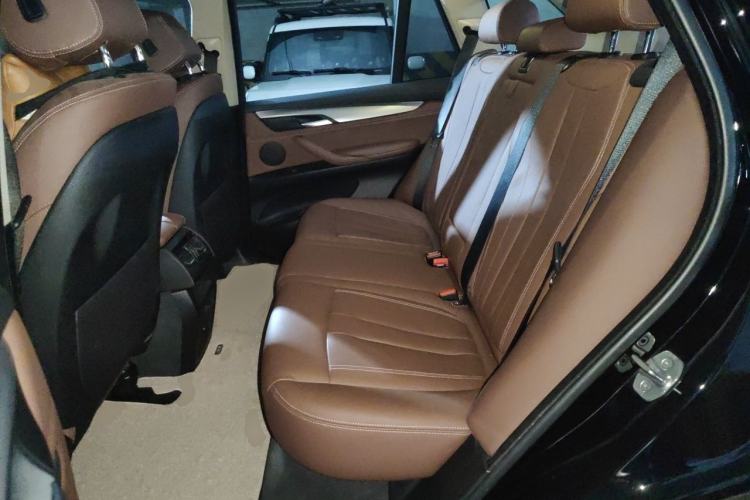 Used BMW X5 2018 xDrive35i Elegant Edition Left Rear Seat