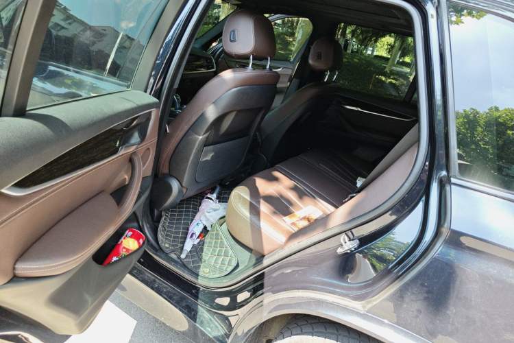 Used BMW X5 2018 xDrive35i M Sport Edition Left Rear Seat