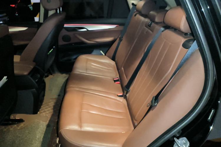 Used BMW X5  Left Rear Seat
