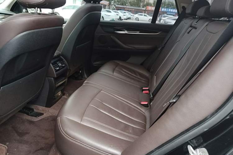 Used BMW X5 2018 xDrive28i Left Rear Seat