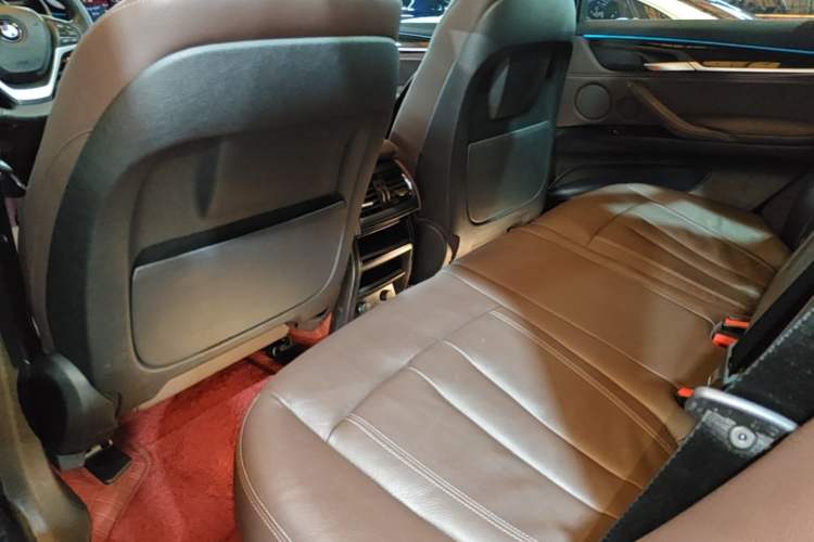 Used BMW X5 2018 xDrive28i Left Rear Seat