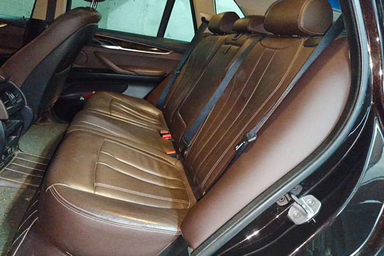 Used BMW X5 2018 xDrive28i Left Rear Seat