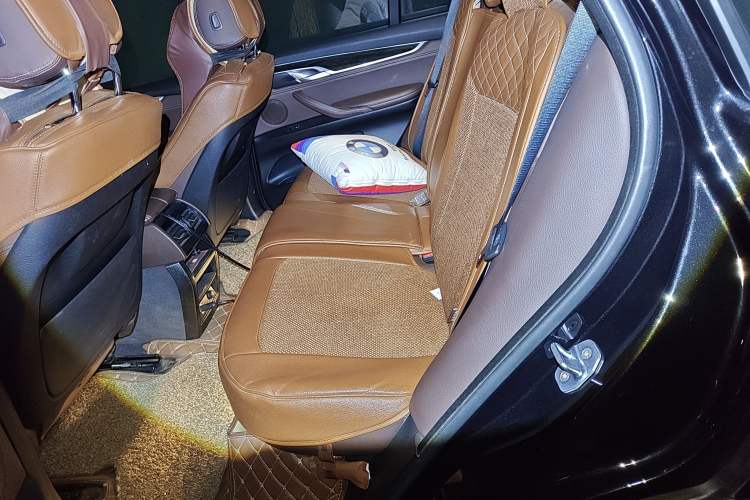 Used BMW X5 2018 xDrive35i M Sport Edition Left Rear Seat