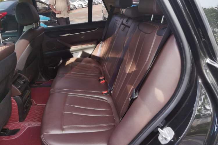 Used BMW X5 2018 xDrive28i Left Rear Seat