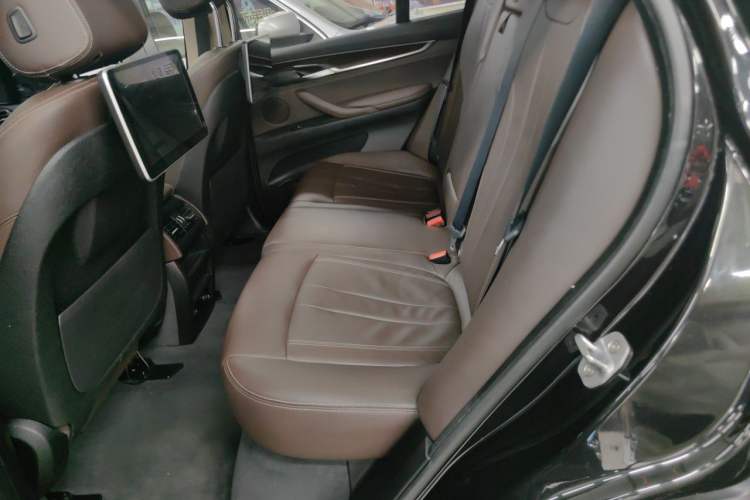 Used BMW X5 2018 xDrive35i Elegant Edition Left Rear Seat