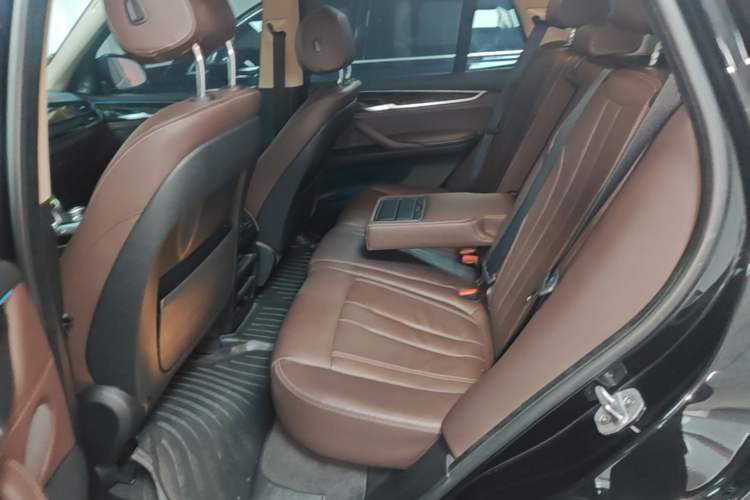 Used BMW X5 2018 xDrive28i Left Rear Seat