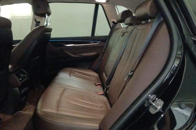 Used BMW X5 2018 xDrive28i Left Rear Seat