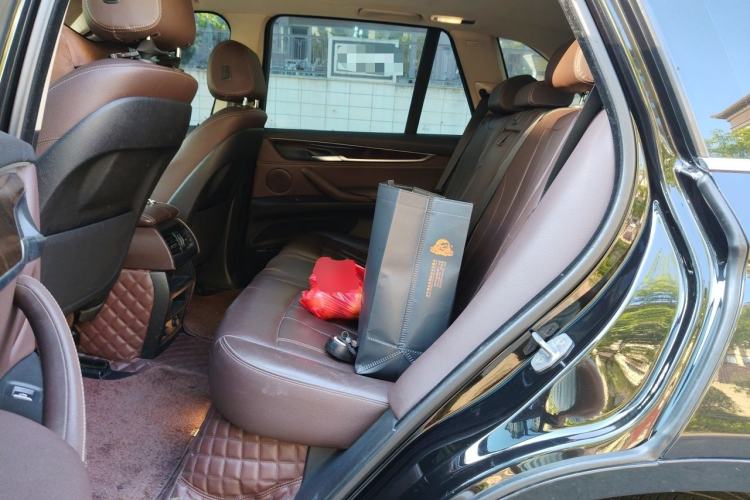 Used BMW X5 2018 xDrive28i Left Rear Seat