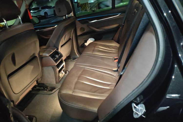Used BMW X5 2018 xDrive28i Left Rear Seat