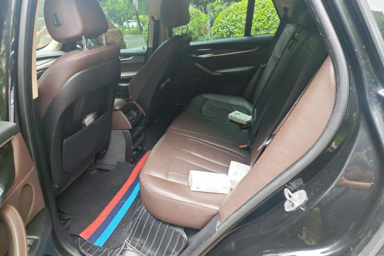 Used BMW X5 2018 xDrive28i Left Rear Seat