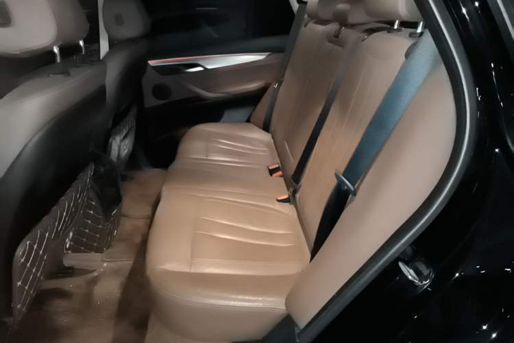 Used BMW X5 2018 xDrive35i Elegant Edition Left Rear Seat