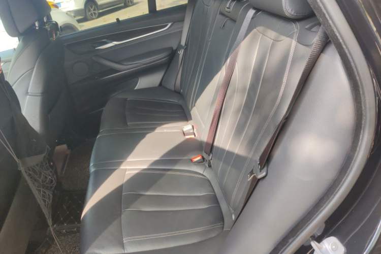 Used BMW X5  Left Rear Seat