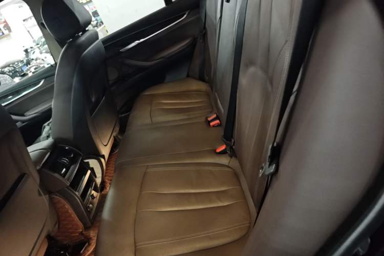 Used BMW X5 2018 xDrive28i Left Rear Seat