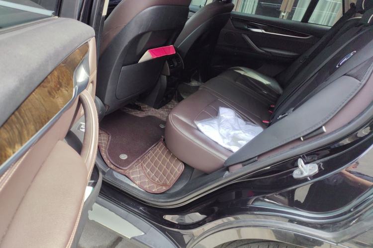 Used BMW X5 2018 xDrive28i Left Rear Seat