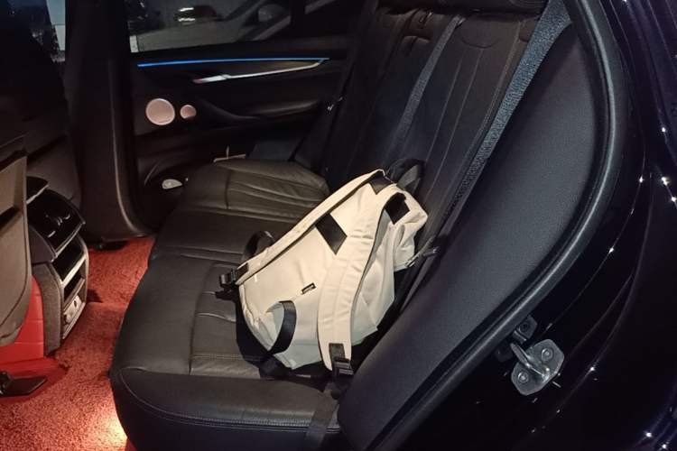 Used BMW X5 2018 xDrive35i M Sport Luxury Edition Left Rear Seat