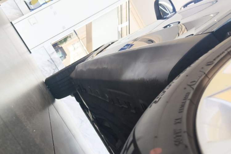 Used BMW X5 2018 xDrive28i Left Side Sill