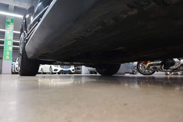 Used BMW X5 2018 xDrive35i Elegant Edition Left Side Sill