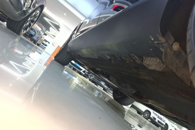 Used BMW X5 2018 xDrive35i Elegant Edition Left Side Sill
