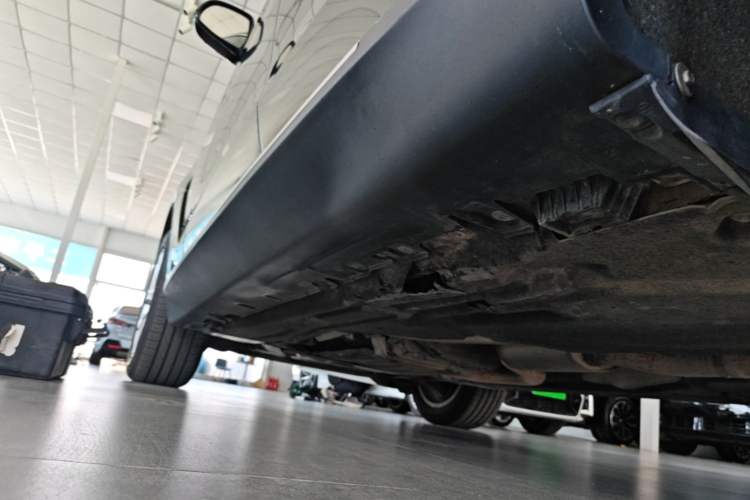 Used BMW X5 2018 xDrive28i Left Side Sill