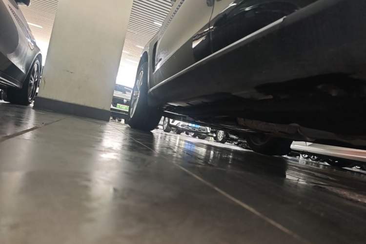 Used BMW X5 2018 xDrive28i Left Side Sill