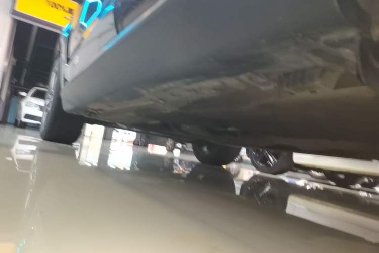 Used BMW X5 2018 xDrive35i Elegant Edition Left Side Sill