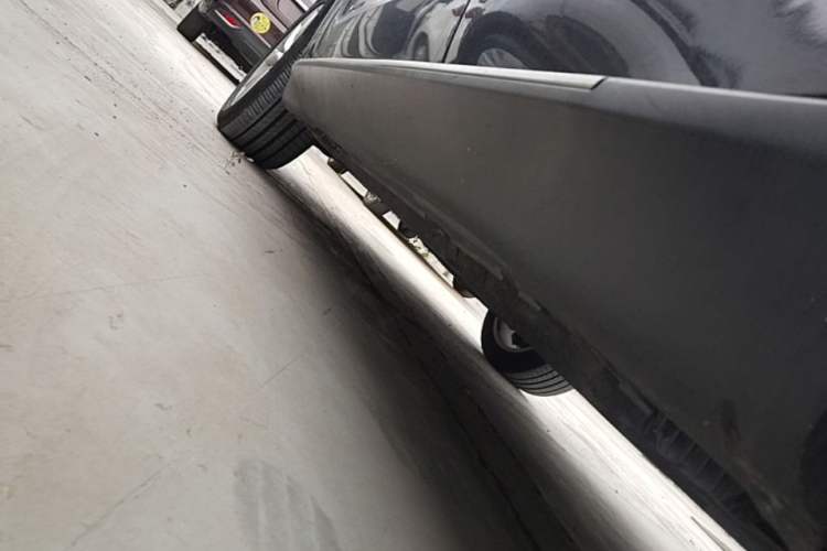 Used BMW X5 2018 xDrive28i Left Side Sill