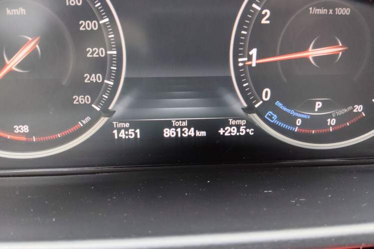 Used BMW X5 2018 xDrive35i Elegant Edition Odometer Close Up