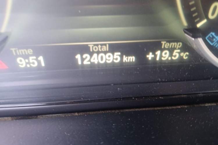 Used BMW X5 2018 xDrive35i Elegant Edition Odometer Close Up