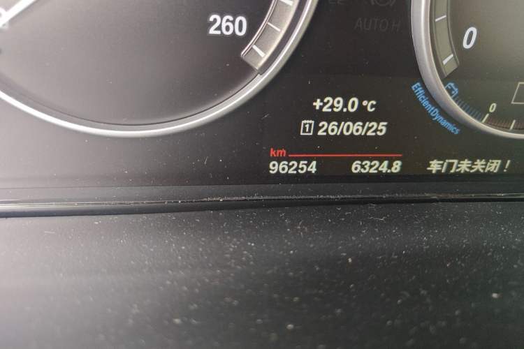 Used BMW X5 2018 xDrive35i Base Model Middle East Odometer Close Up
