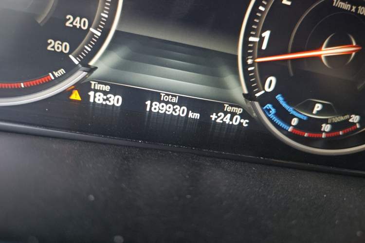 Used BMW X5 2018 xDrive35i Elegant Edition Odometer Close Up