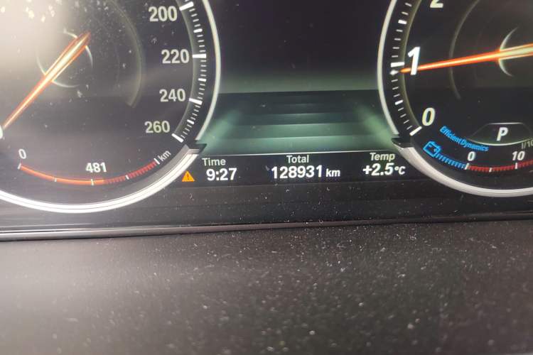 Used BMW X5 2018 xDrive28i Odometer Close Up