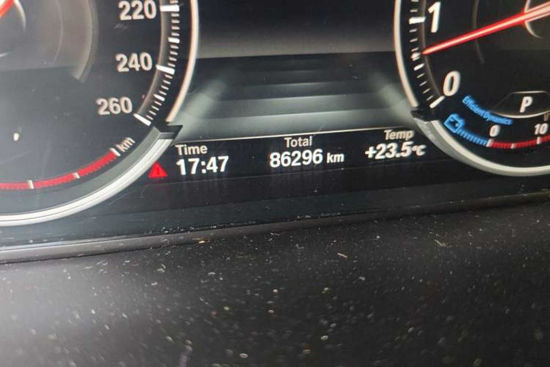 Used BMW X5 2018 xDrive35i Elegant Edition Odometer Close Up