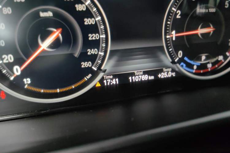 Used BMW X5 2018 xDrive35i Elegant Edition Odometer Close Up