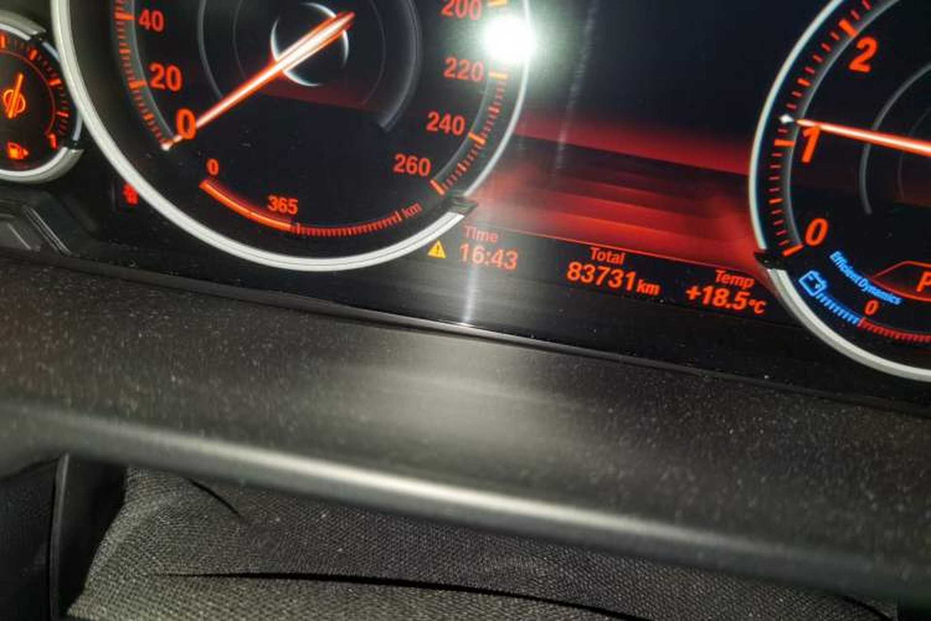 Used BMW X5 2018 xDrive28i Odometer Close Up