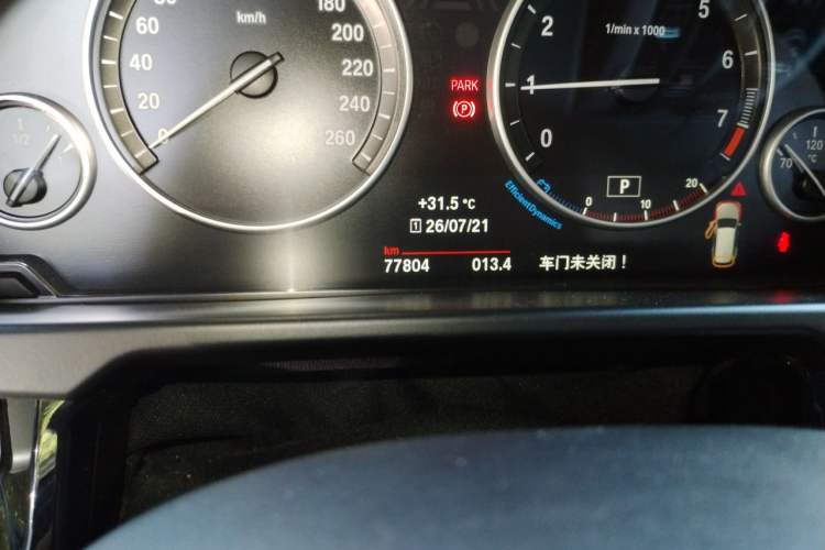Used BMW X5  Odometer Close Up