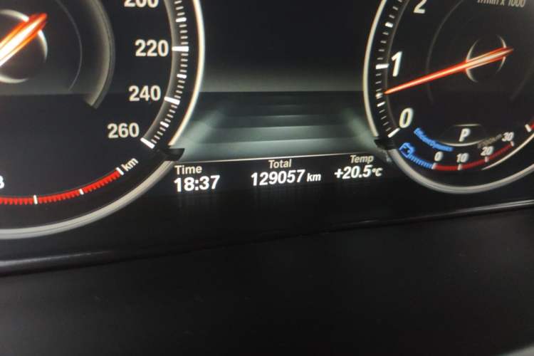 Used BMW X5 2018 xDrive35i Elegant Edition Odometer Close Up
